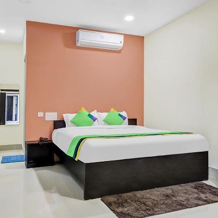 Treebo Hotel Mobi Vip Airport Guwahati Exterior foto